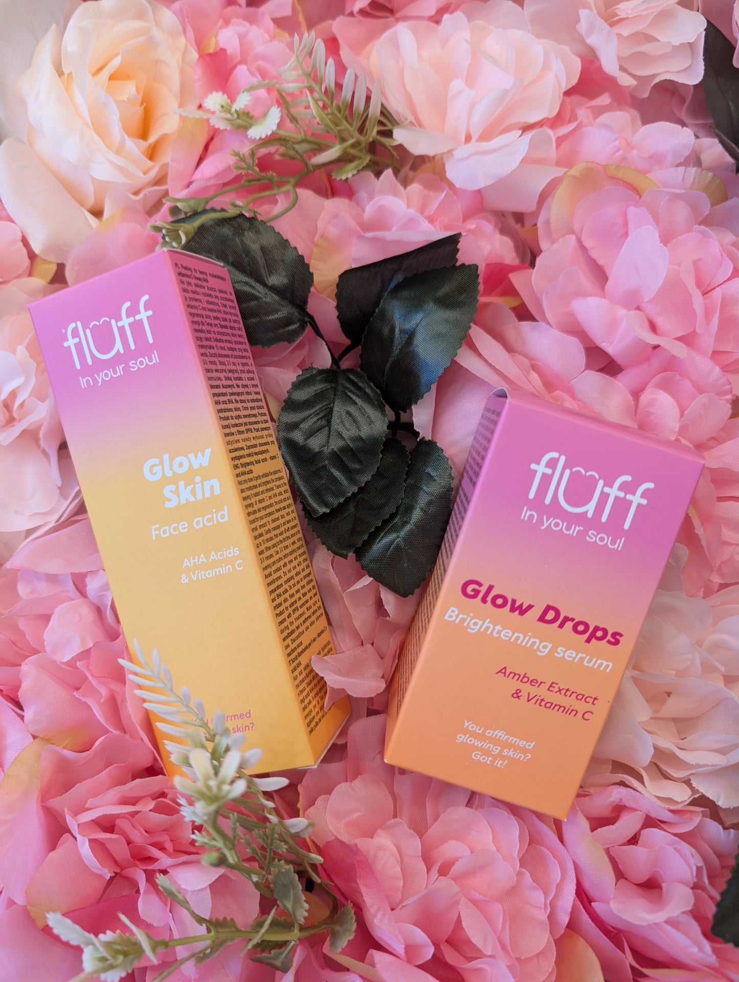 Gamme Sérum Visage Eclat à la Vitamine C et Gommage Visage Sans Grain à la Vitamine C & AHA  Flüff